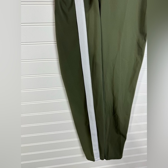 ZYIA green & white leggings. Size 4 - Picture 3 of 5
